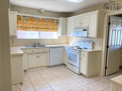 1519 Malcolm Ln, Wichita Falls, TX 76302 - photo 4