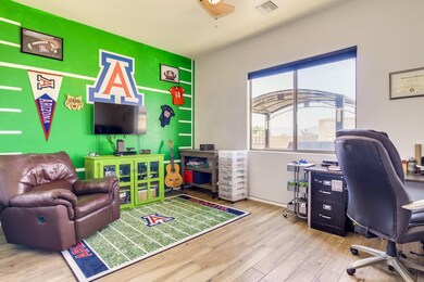 8263 N Willow View Drive