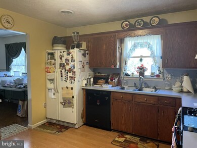 29 Buckingham Dr, Chambersburg, PA 17201 - photo 4