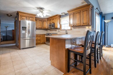 130 Pheasant Dr, Cranston, RI 02920 - photo 5