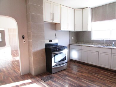 1901 Jackson St, Scranton, PA 18504 - photo 3