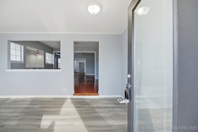 515 W 8th Ave, Bristow, OK 74010 - photo 3