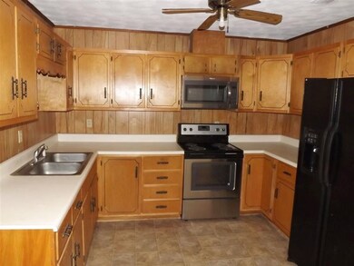 392 Rock Rd, Crawfordville, FL 32327 - photo 3