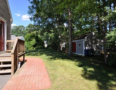 461 Johnny Appleseed Ln, Leominster, MA 01453 - photo 4