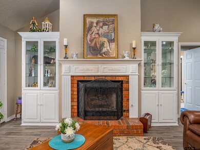 305 Amberwood Cir, Tyler, TX 75701 - photo 7