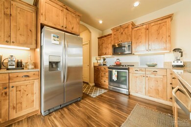 3823 NE Purcell Blvd, Bend, OR 97701 - photo 6