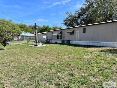 613 Retama Rd, La Feria, TX 78559 - photo 4