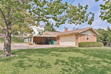 1610 S Cliff St, Decatur, TX 76234 - photo 3