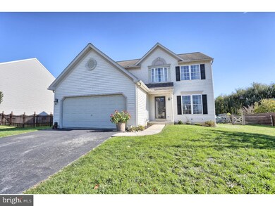 1074 Maple St, Honey Brook, PA 19344 - photo 2