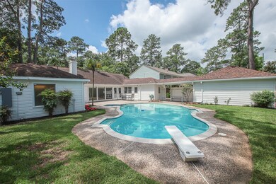 13510 Saint Marys Ln, Houston, TX 77079 - photo 2