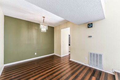 142 Moss Point Dr, Friendswood, TX 77546 - photo 7