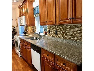 19784 SW Red Oak Ln, Beaverton, OR 97007 - photo 5