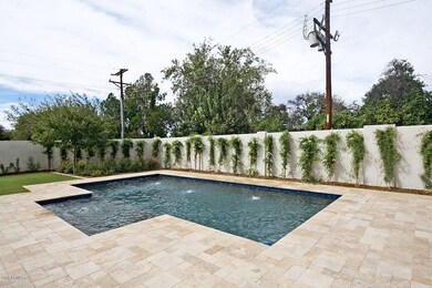003_Sparkling Pool