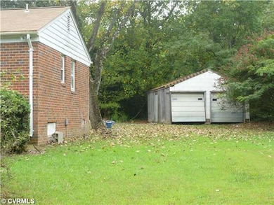 Parking Lot/Garage