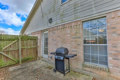 1115 Oxford Dr, Gainesville, TX 76240 - photo 5