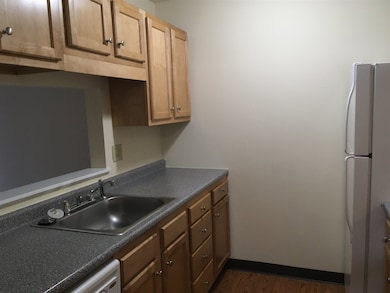 99 Eastern Ave unit 301, Manchester, NH 03104 - photo 7