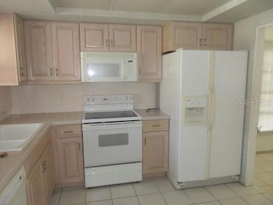 5571 Riverbluff Cir unit V1, Sarasota, FL 34231 - photo 4