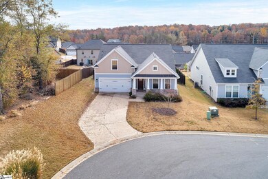 Parking for 6 on this cul de sac home