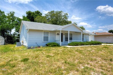 5452 Genevieve Cir, Zephyrhills, FL 33542 - photo 2