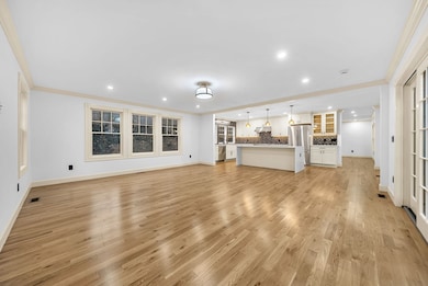 25 Shaw Rd, Wellesley Hills, MA 02481 - photo 5