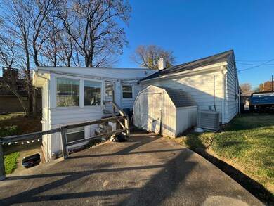 419 W Water St, Newburgh, IN 47630 - photo 3