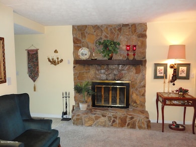 2639 Emily Ln, Jacksonville, FL 32216 - photo 5