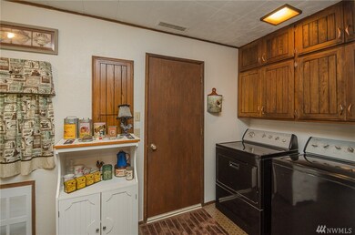 620 N 5th St, Toledo, WA 98591 - photo 2