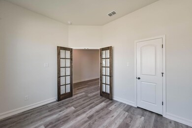 124 Colonial Dr, Joshua, TX 76058 - photo 5