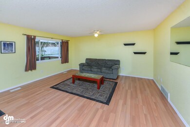 Living Room_8689-SMALL
