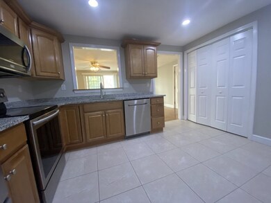 41 Water St unit 2B, East Weymouth, MA 02189 - photo 4