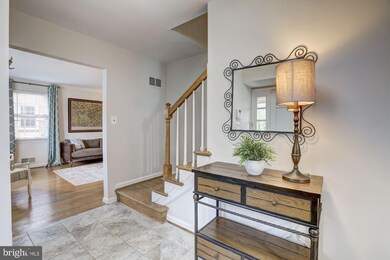 8807 Stonehaven Ct, Potomac, MD 20854 - photo 4