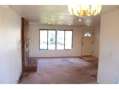 3740 Peppertree Dr, Eugene, OR 97402 - photo 6