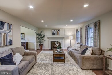 12400 Goldfinch Ct, Potomac, MD 20854 - photo 4