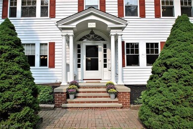 1624 Compton Rd, Cleveland, OH 44118 - photo 2