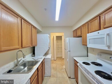 8589 Falls Run Rd unit B, Ellicott City, MD 21043 - photo 4
