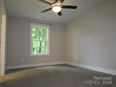 617 Poplar St, Statesville, NC 28677 - photo 7