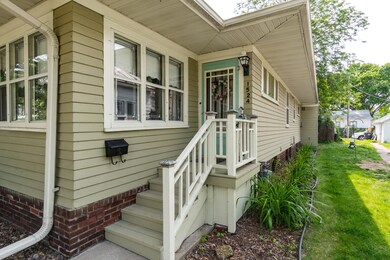 06_1524WestAveS_Exterior6_mls
