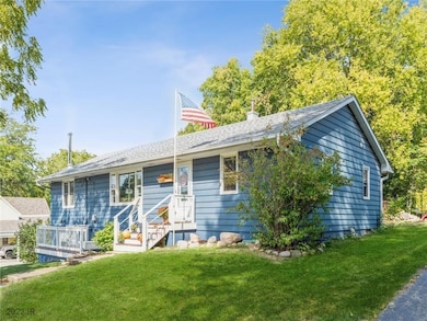 213 W Lincoln St, Monroe, IA 50170 - photo 2