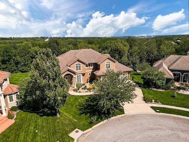 8703 Pine St, Lenexa, KS 66220 - photo 2