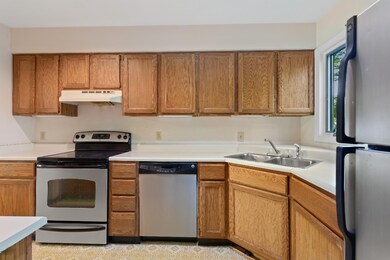06_1501WaterSt_Unit8_177001_Kitchen_HiRe