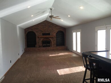 2711 Sycamore Terrace, Bettendorf, IA 52722 - photo 7