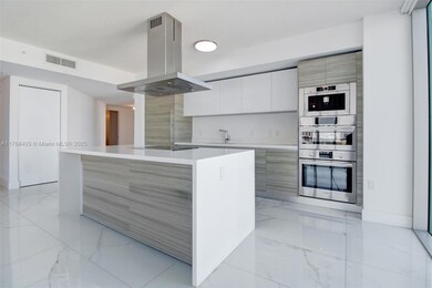 Parque Towers at St. Tropez unit 5-801, Sunny Isles Beach, FL 33160 - photo 3