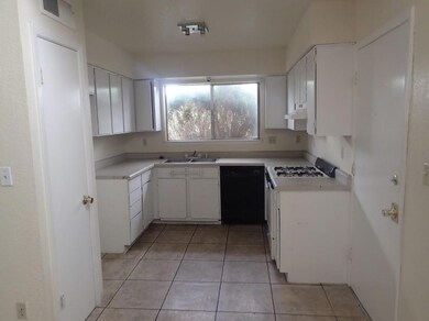 1516 Charles Owens Dr, El Paso, TX 79936 - photo 7