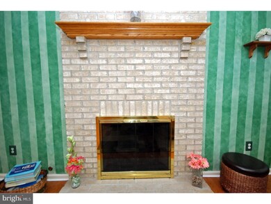 28 Pemberton Ln, East Windsor, NJ 08520 - photo 5