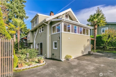 1547 SW Myrtle St, Seattle, WA 98106 - photo 4