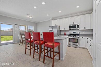 STAINLESS APPLIANCES-FRIDGE INCLUDED!