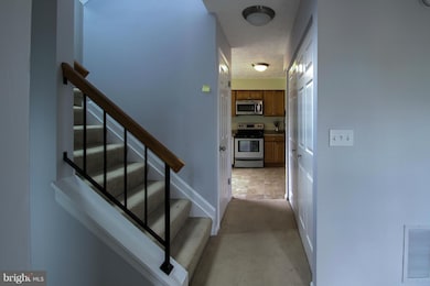 14012 Grumble Jones Ct unit A, Centreville, VA 20121 - photo 4