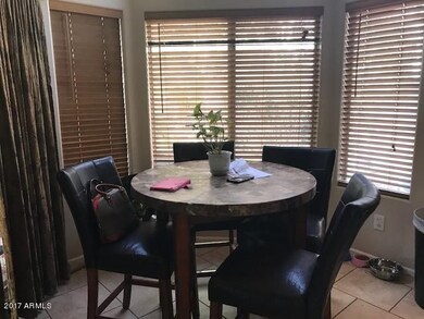 16590 Kit Bay Window