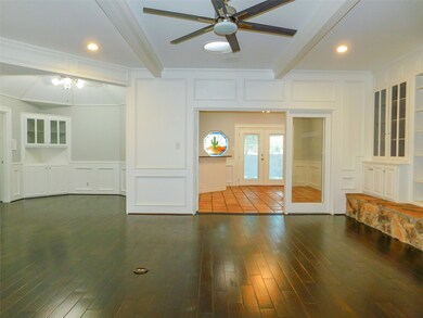 1112 Abbots Ln, Denton, TX 76205 - photo 6