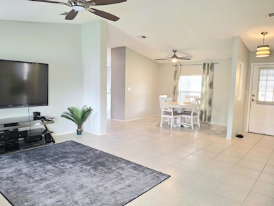 8483 Schefflera Ct, Port Saint Lucie, FL 34952 - photo 4